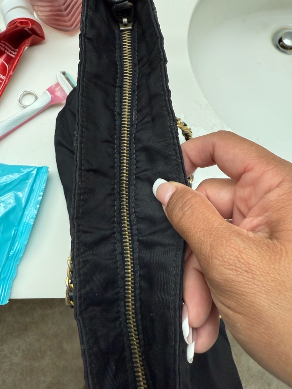 Prada Black Quilted Shoulder Bag with Gold Chain Straps - Picture 4 of 4